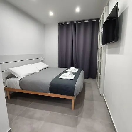 Porta Nuova 57 招待所 3*