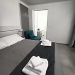 Porta Nuova 57 ゲストハウス 3*
